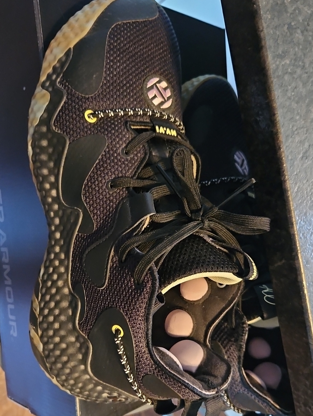 Black Athletic Men's Sneakers - Performance Running Shoe